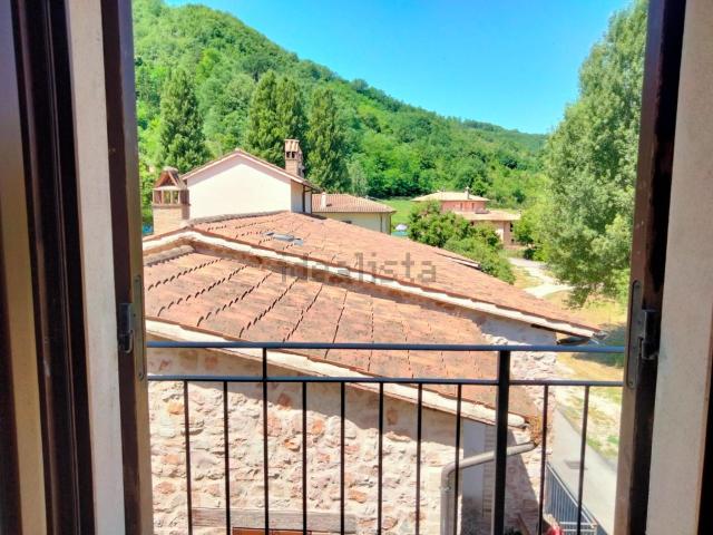 Rustico in vendita a Foligno, Umbria