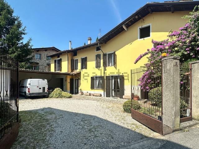 Rustico in vendita a Padenghe Sul Garda, Lombardia