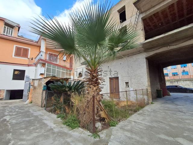 Rustico in vendita a Cancello Scalo, San Felice A Cancello