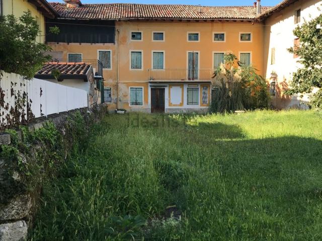 Rustico in vendita a Pagnacco, Friuli-Venezia Giulia