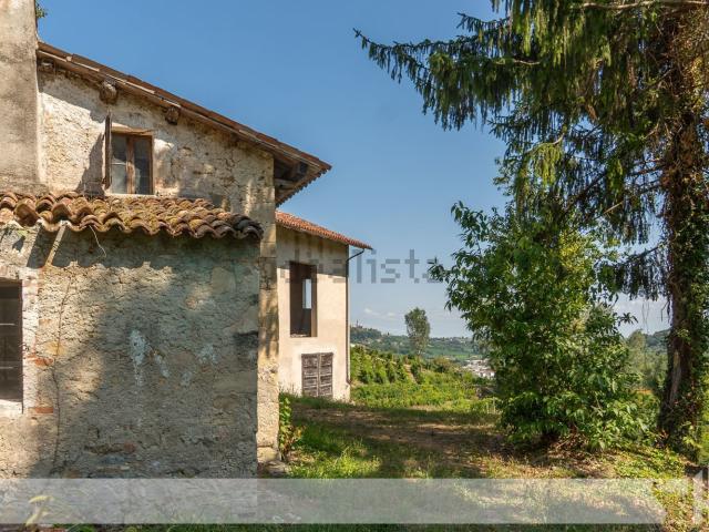 Rustico in vendita a Corbanese, Tarzo