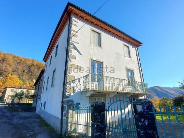 Rustico in vendita a Unione dei comuni Media Valle del Serchio, Ponte A Serraglio