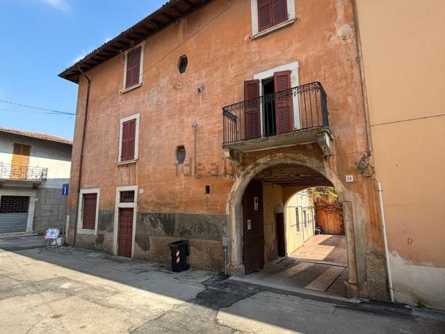 Rustico in vendita a Rezzato, Lombardia