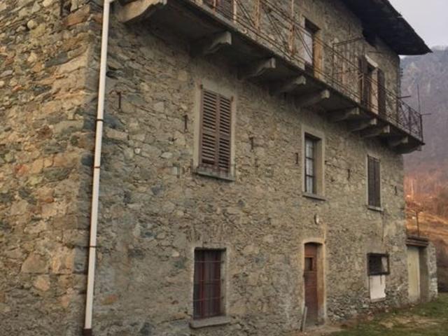 Rustico in vendita a Sondrio, Lombardia