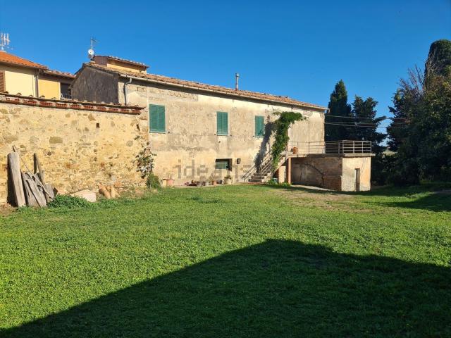 Rustico in vendita a Santa Luce, Toscana