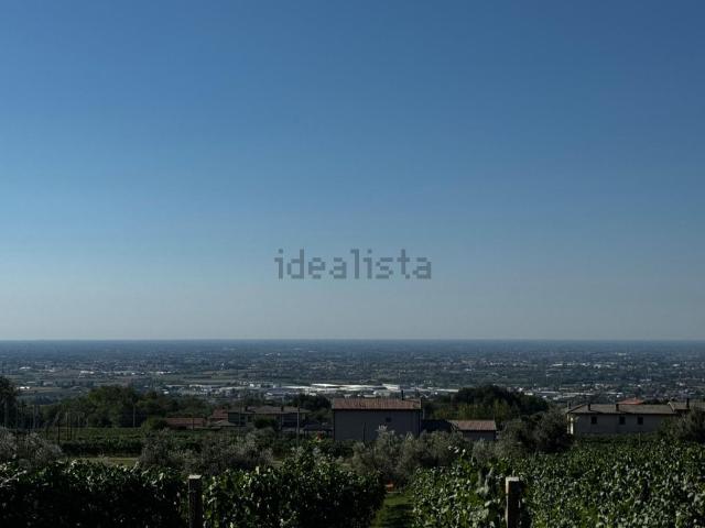 Rustico in vendita a Caonada, Montebelluna
