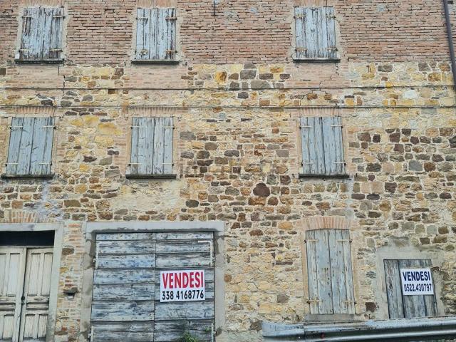 Rustico in vendita a Tresinaro - Secchia, Re