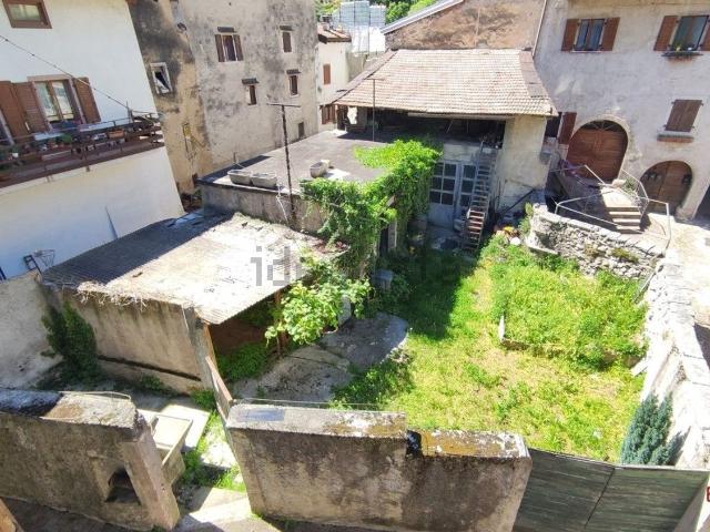 Rustico in vendita a Comunità della Valle dei Laghi, Vezzano