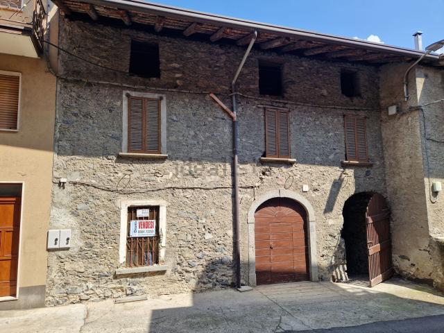 Rustico in vendita a Comunità montana della valle Camonica, Losine