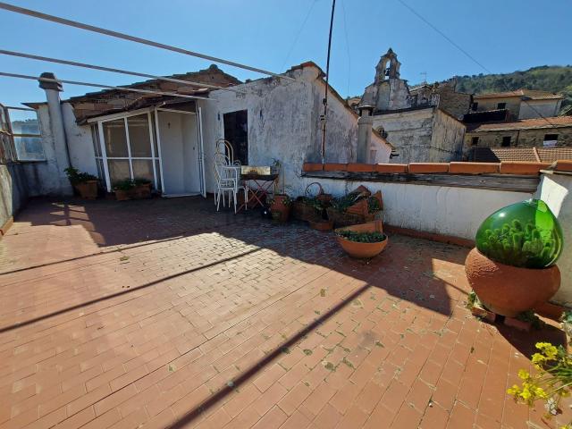 Rustico in vendita a Pietrabruna, Liguria