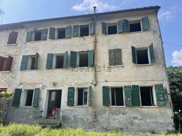 Rustico in vendita a Cavaso del Tomba, Caniezza