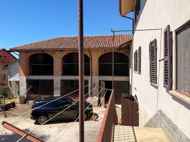 Rustico in vendita a Piemonte, Asti