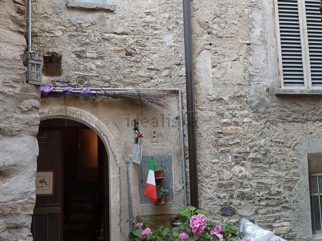 Rustico in vendita a Toldino, Cernobbio