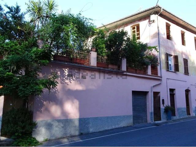Rustico in vendita a Nasino, Liguria