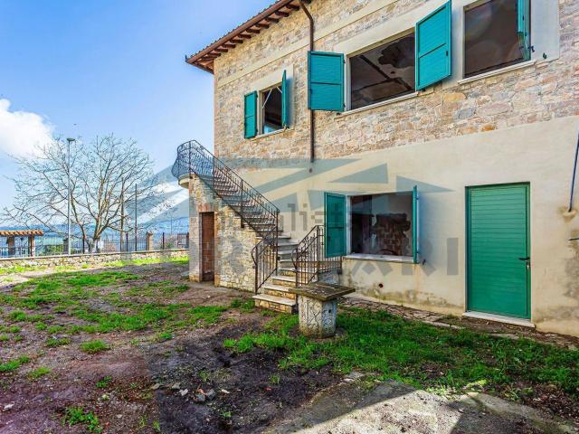 Rustico in vendita a Baschi, Umbria