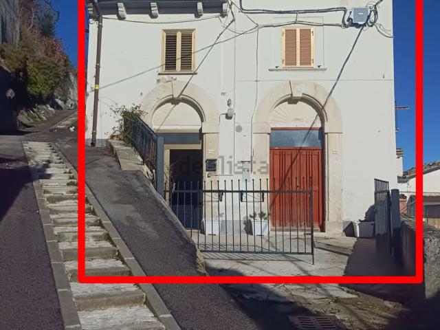 Rustico in vendita a Pennapiedimonte, Abruzzo