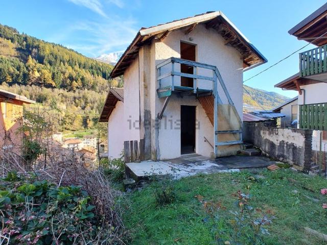 Rustico in vendita a Comunità montana della valle Camonica, Temù