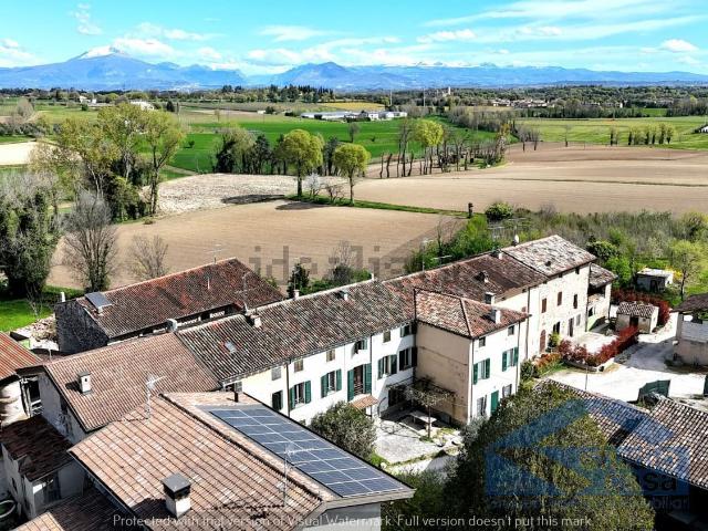 Rustico in vendita a Monzambano, Lombardia