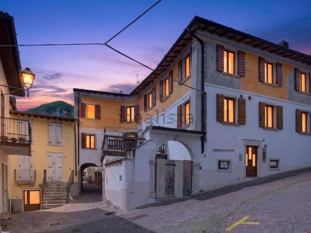 Rustico in vendita a Navazzo, Gargnano