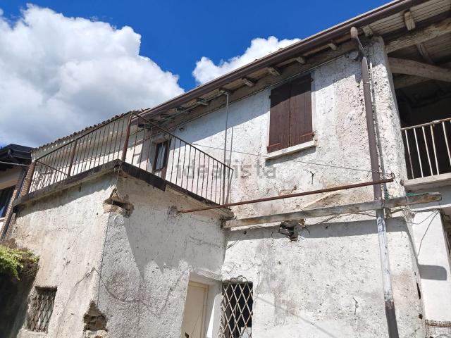 Rustico in vendita a Villaggio Marcolini, Botticino
