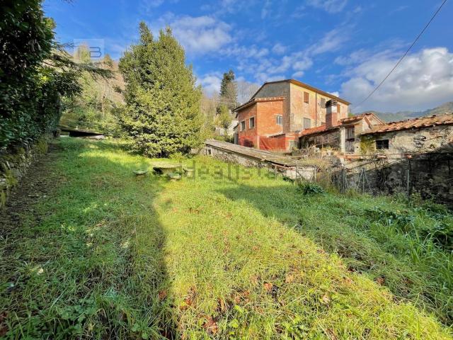 Rustico in vendita a Bagni Di Lucca Ponte, Toscana