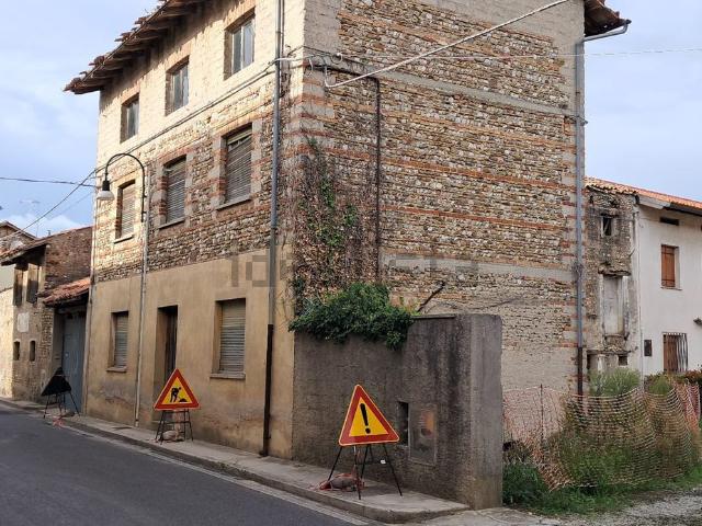 Rustico in vendita a Lestizza, Friuli-Venezia Giulia