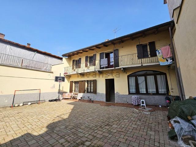 Rustico in vendita a Crescentino, Vercelli