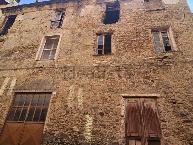 Rustico in vendita a Ortovero, Liguria