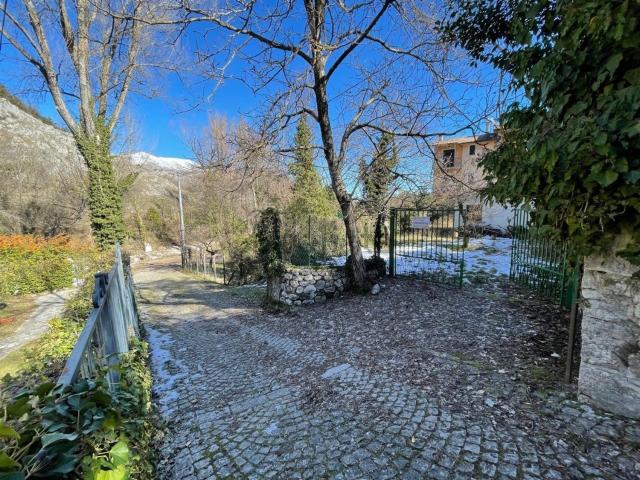 Rustico in vendita a Alfedena, L'Aquila
