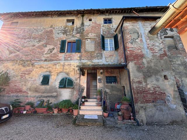 Rustico in vendita a Terricciola, Toscana
