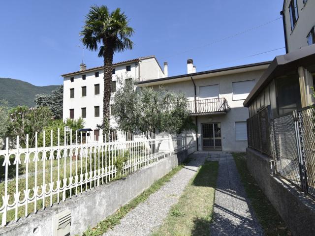 Rustico in vendita a Pove Del Grappa, Veneto