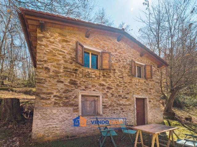 Rustico in vendita a Ca' di Cecco, Marina Di Massa