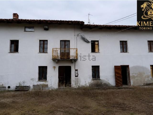 Rustico in vendita a Castagnole delle Lanze, Piemonte