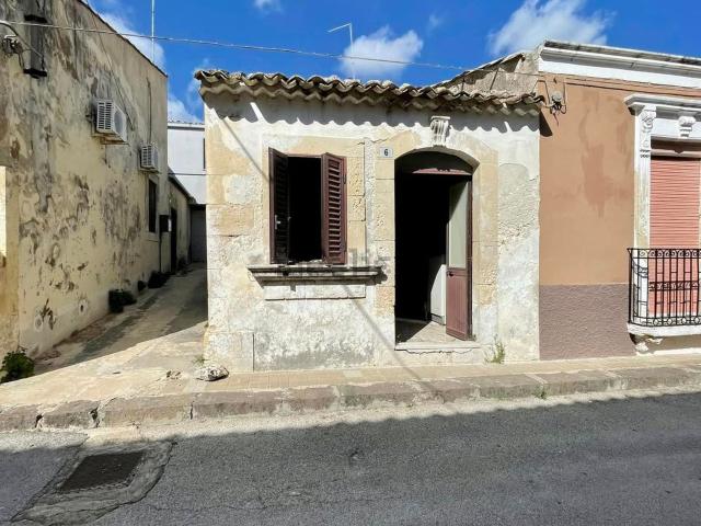 Rustico in vendita a Cassaro, Sicilia