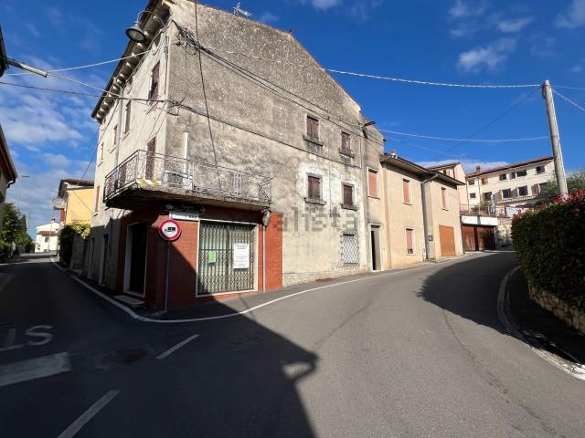 Rustico in vendita a Lavagno, San Briccio