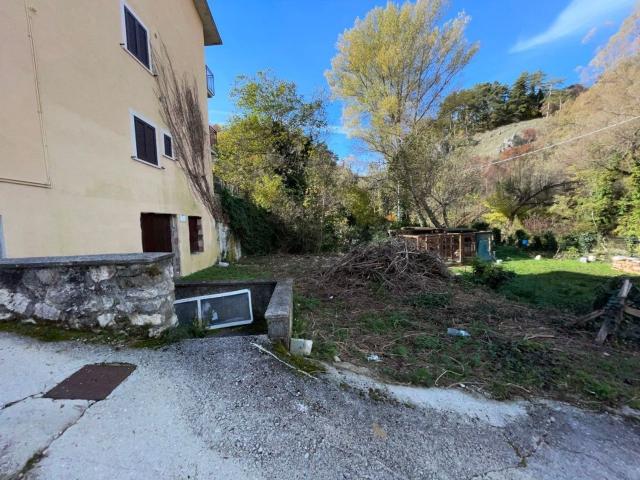 Rustico in vendita a Alfedena, L'Aquila