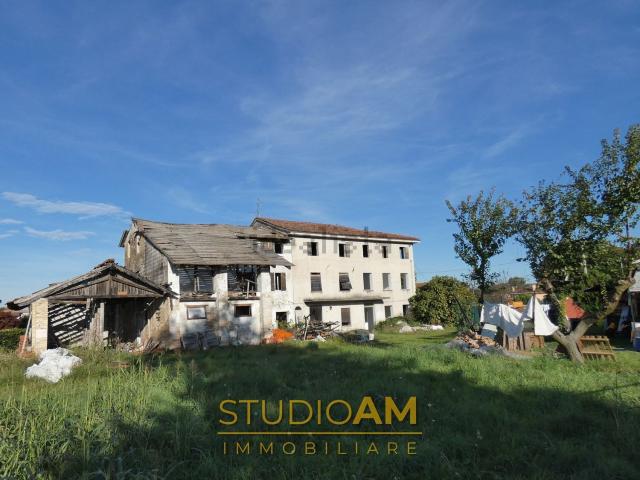 Rustico in vendita a Azzano Decimo, Friuli-Venezia Giulia