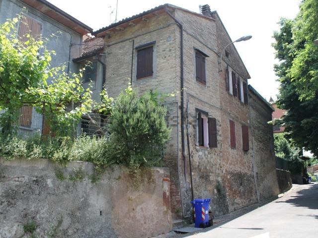 Rustico in vendita a Montechiarugolo, Reggio Emilia