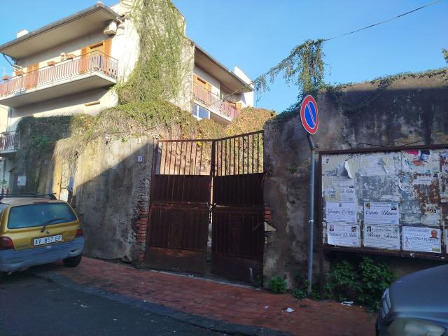 Rustico in vendita a Aci Catena, Sicilia