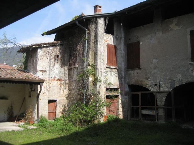 Rustico in vendita a Comunità montana della Valle Sabbia, Roè Volciano