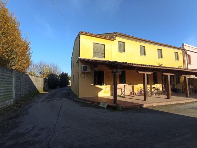 Rustico in vendita a Bagnoli Di Sopra, Veneto