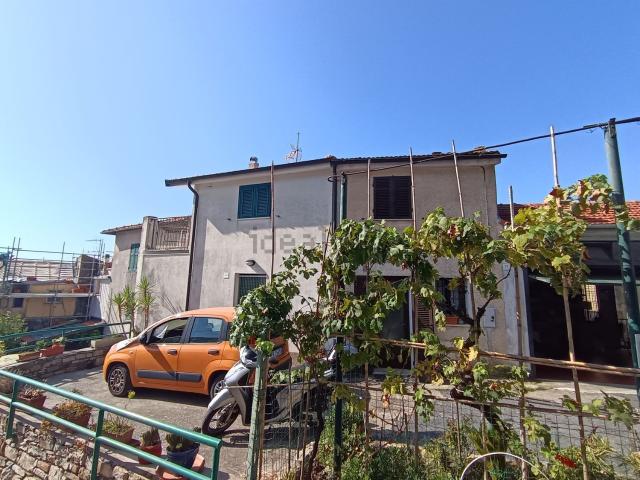 Rustico in vendita a Villa Faraldi, Liguria