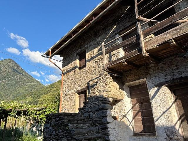 Rustico in vendita a Comunità montana della Valchiavenna, Verceia