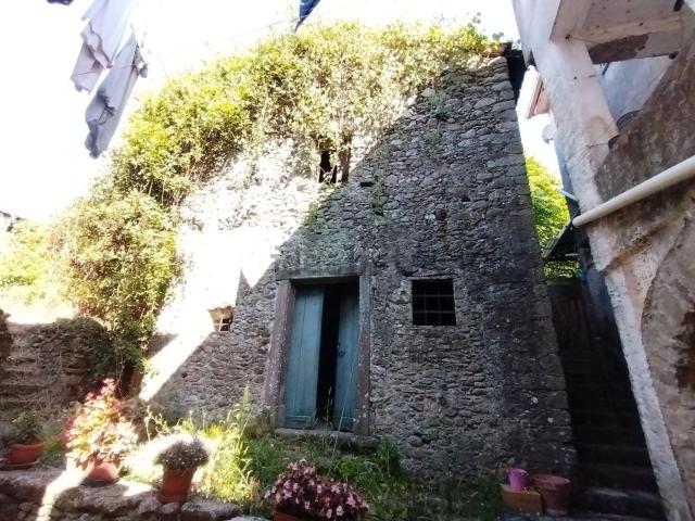 Rustico in vendita a Riccò Del Golfo, Liguria