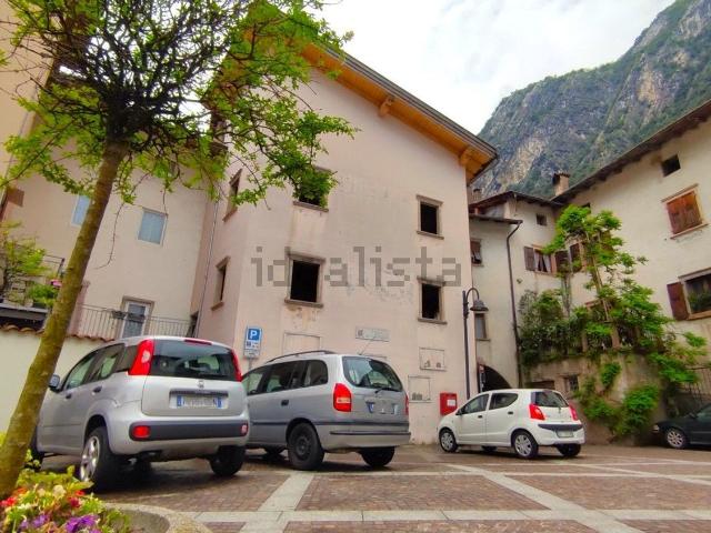 Rustico in vendita a Padergnone, Vallelaghi