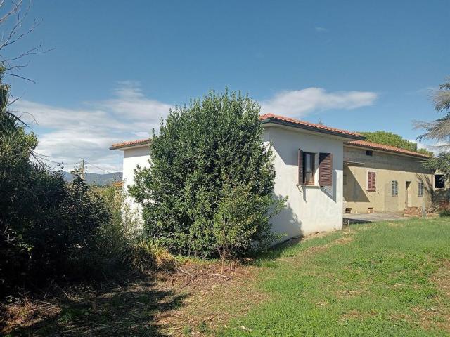 Rustico in vendita a San Lorenzo, Cortona