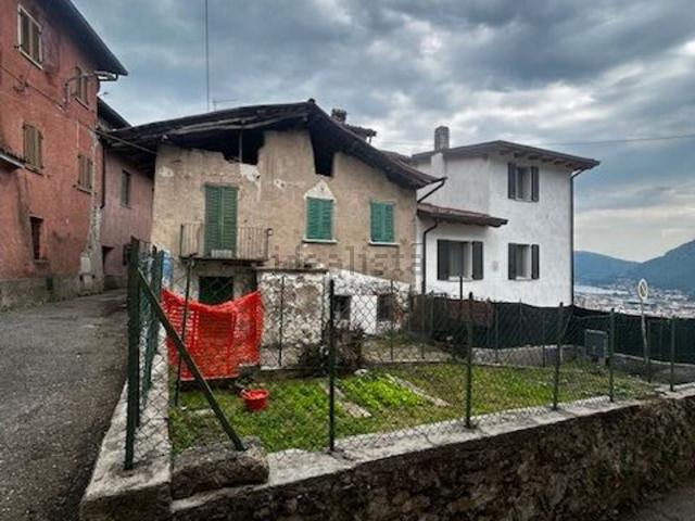 Rustico in vendita a Bonacina, Lecco
