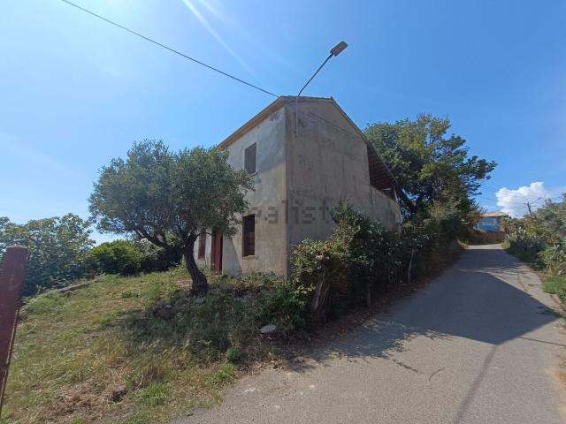Rustico in vendita a Calabria, Catanzaro