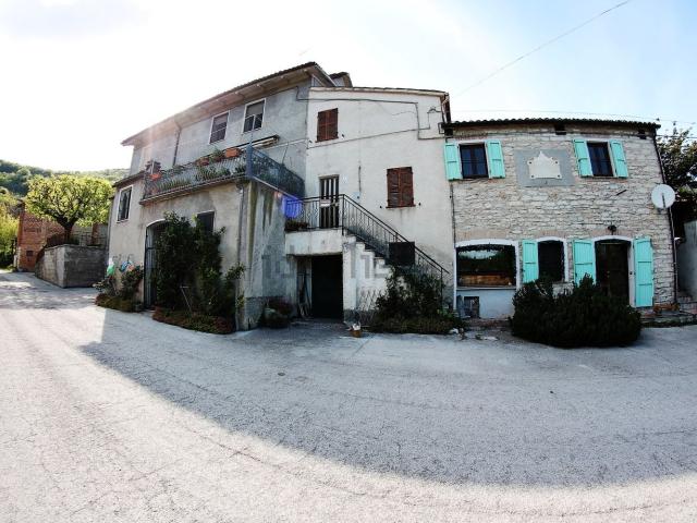 Rustico in vendita a Pignano, Marche