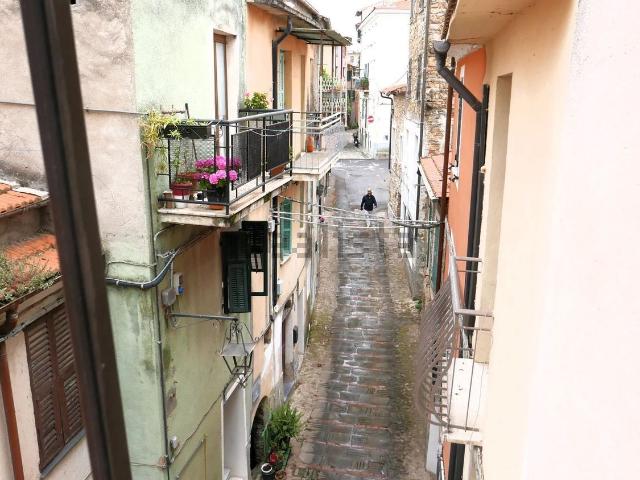 Rustico in vendita a Perinaldo, Provincia di Imperia